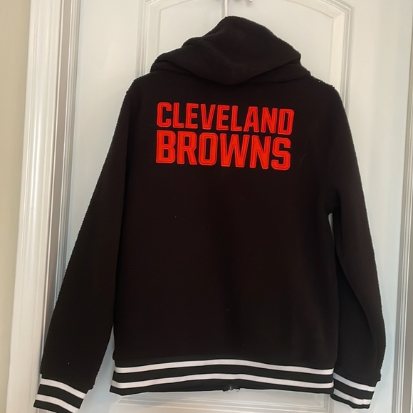 Cleveland Browns Sherpa Zip Hoodie - Picture 4 of 5